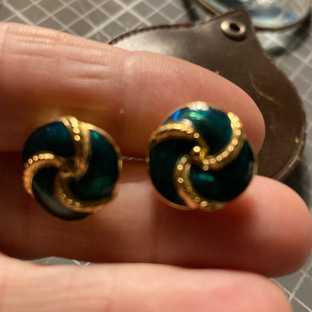 Trifari Green Enamel and gold tone Swirl